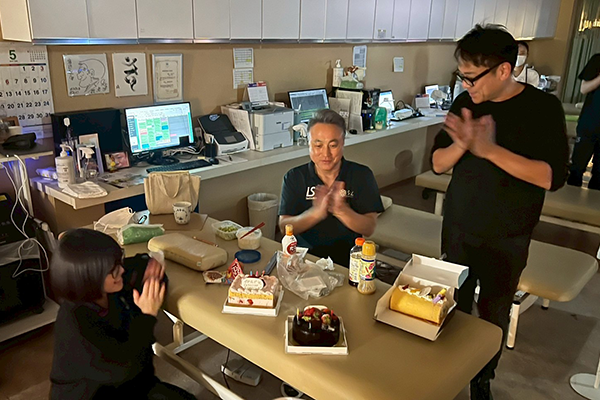 スタッフ誕生日祝い